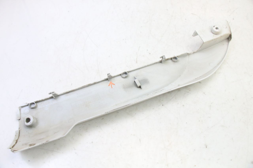 photo de RECHTER SEITENSCHWELLER SYM FIDDLE 3 III 125 (2014 - 2020) - Oberflächenzustand und Material