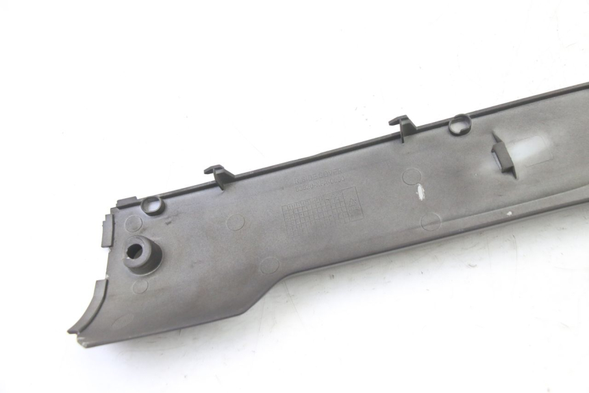 photo de UNTERBODEN RECHTS SYM FIDDLE 3 III 50 (2014 - 2020) - Oberflächenzustand und Material