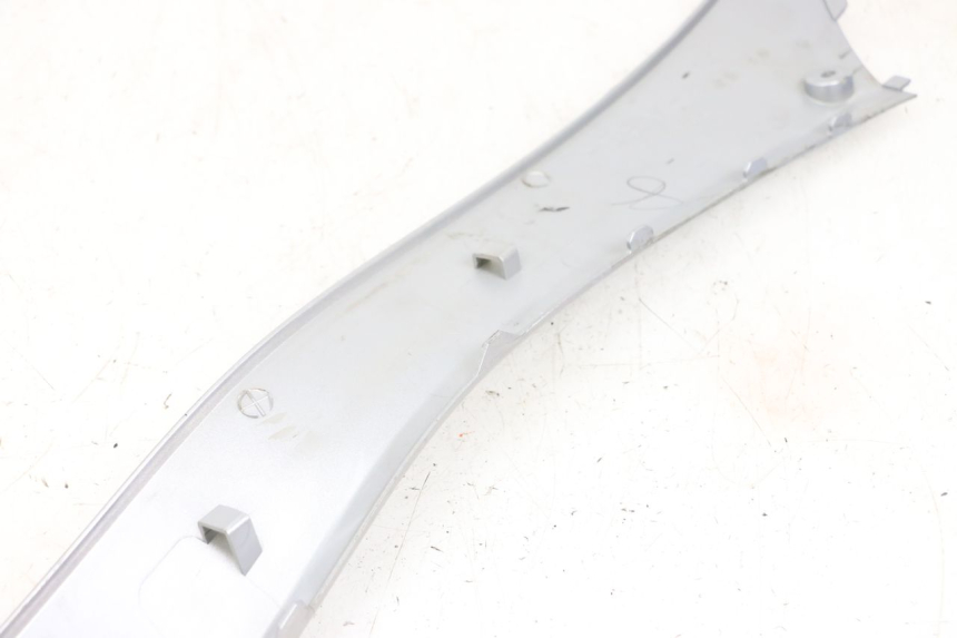 photo de UNTERBODEN RECHTS MBK FLAME X 125 (2007 - 2016) - Details der Befestigungspunkte