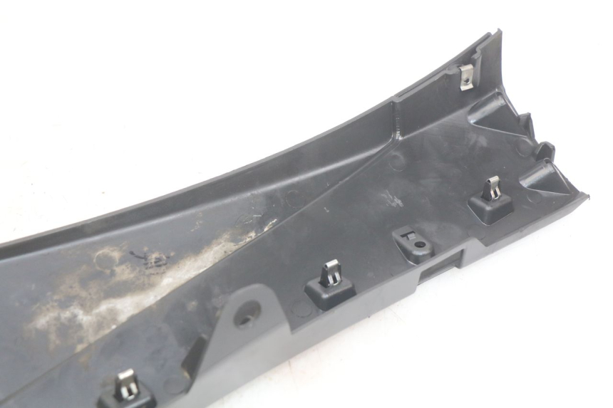 photo de RECHTER SEITENSCHWELLER PIAGGIO FLY 4T 50 (2013 - 2017) - Technische Nahaufnahme