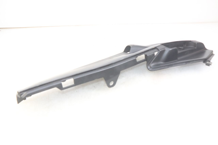 photo de RECHTER SEITENSCHWELLER PIAGGIO FLY 4T 50 (2013 - 2017) - Details der Befestigungspunkte