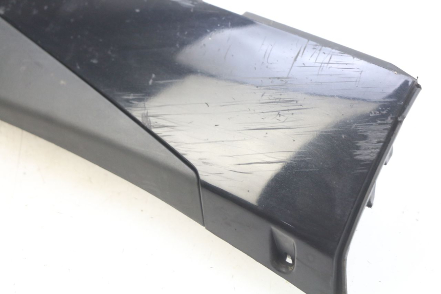 photo de RECHTER SEITENSCHWELLER PIAGGIO FLY 4T 50 (2013 - 2017) - Oberflächenzustand und Material