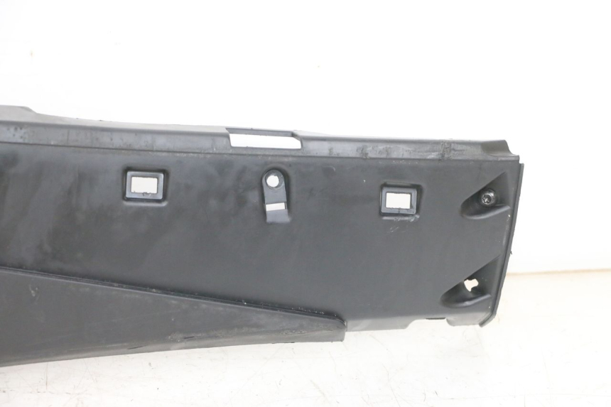 photo de RECHTER SEITENSCHWELLER PIAGGIO FLY 4T 50 (2013 - 2017) - Zoom auf Komponenten