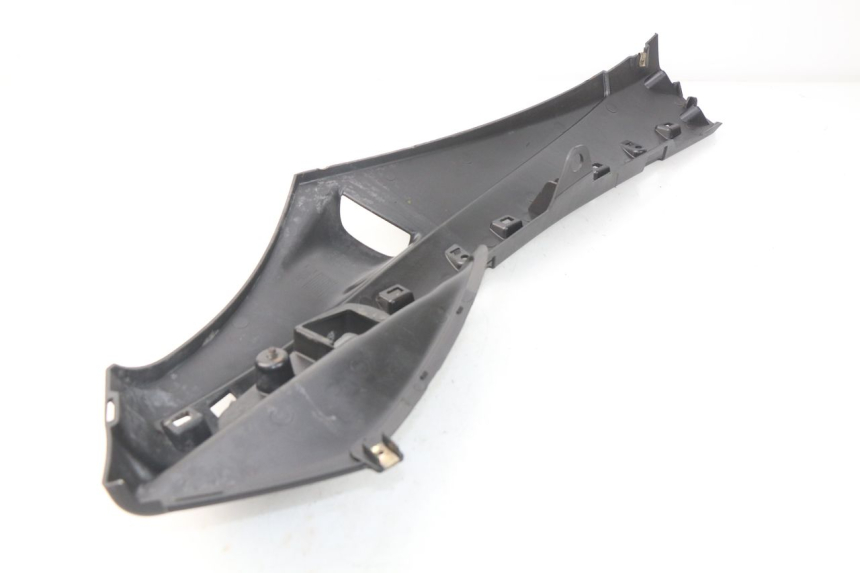 photo de UNTERBODEN RECHTS PIAGGIO FLY IE 125 (2012 - 2017) - Zoom auf Gebrauchszustand