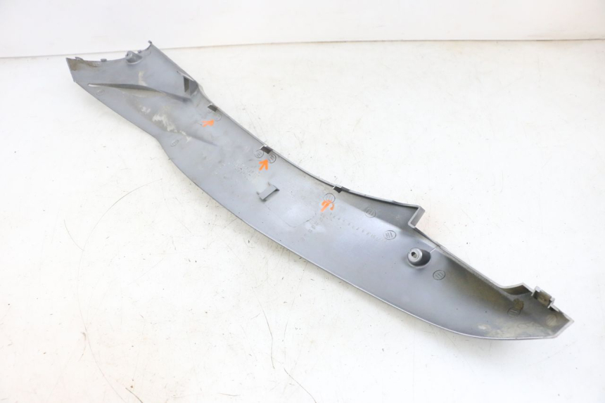 photo de UNTERBODEN RECHTS SYM GTS EVO 125 (2009 - 2013) - Technische Nahaufnahme