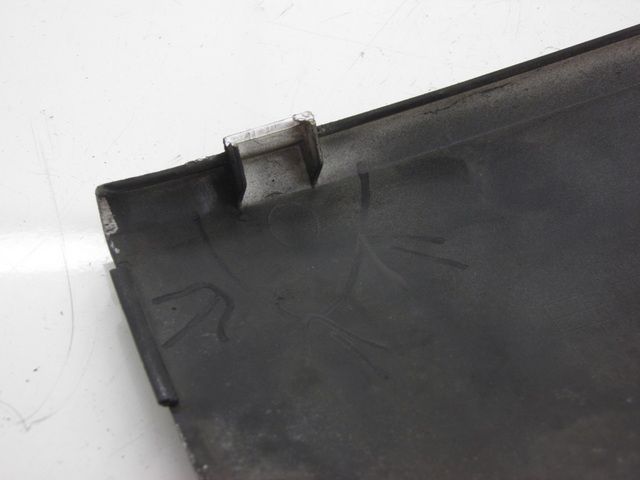 photo de UNTERBODEN RECHTS HONDA FES PANTHEON 125 (2003 - 2007) - Gesamtansicht des Produkts