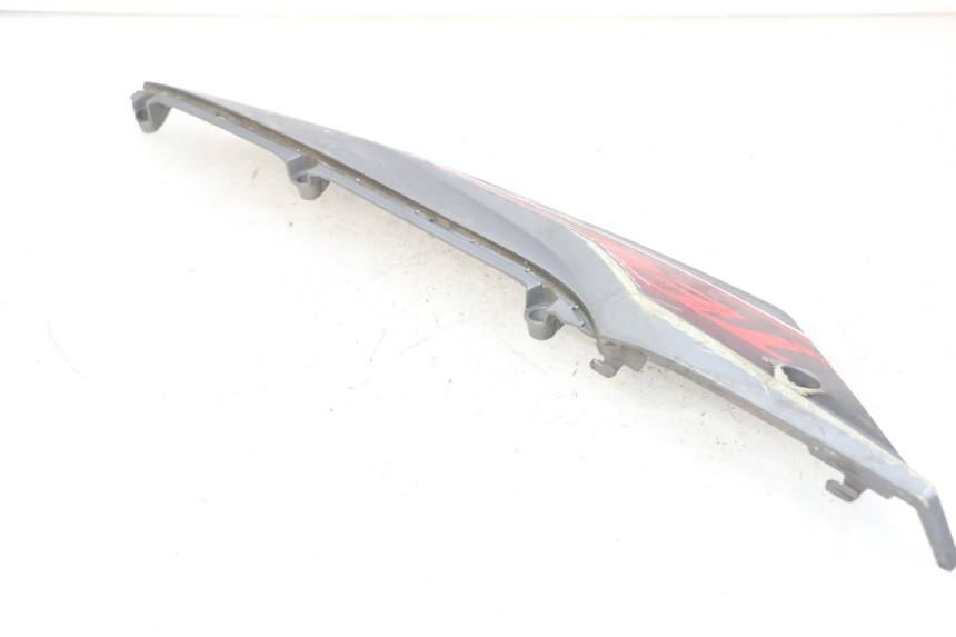 photo de RECHTER SEITENSCHWELLER SYM JET 14 4T 50 (2018 - 2022) - Details der Befestigungspunkte