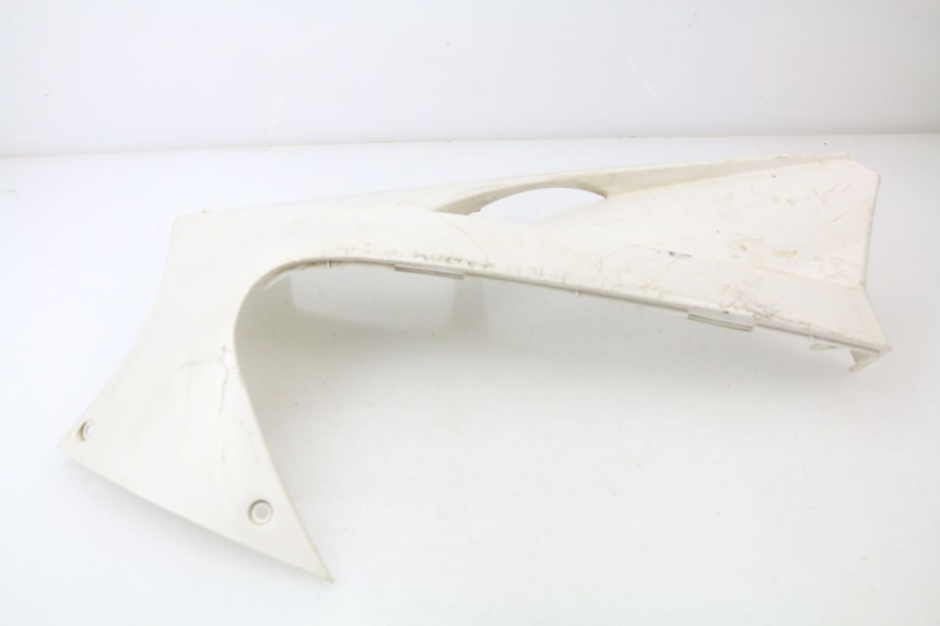 photo de UNTERBODEN RECHTS PEUGEOT JET FORCE CARBU 50 (2003 - 2016) - Details der Befestigungspunkte