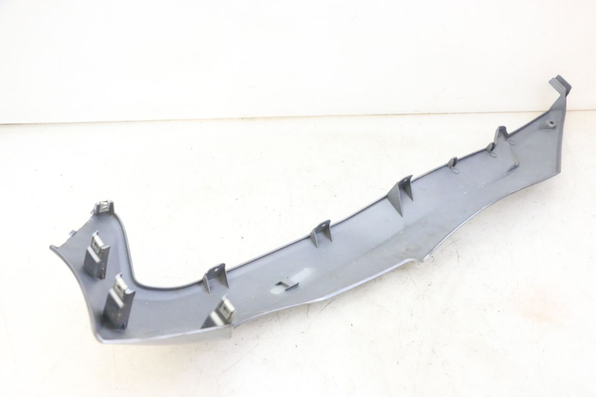 photo de UNTERBODEN RECHTS SYM JOYMAX 125 (2010 - 2017) - Details der Befestigungspunkte