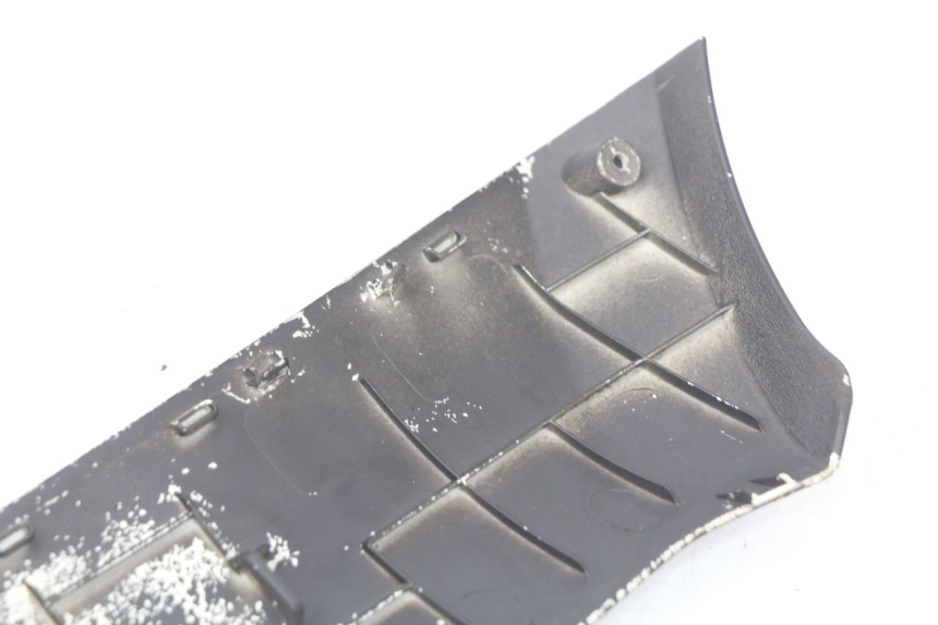 photo de RECHTER SEITENSCHWELLER PEUGEOT KISBEE 2T 50 (2010 - 2017) - Technische Nahaufnahme