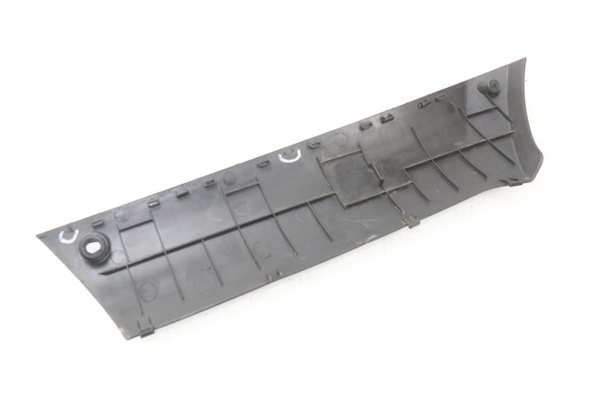 photo de RECHTER SEITENSCHWELLER PEUGEOT KISBEE 2T 50 (2010 - 2017) - Zoom auf Gebrauchszustand