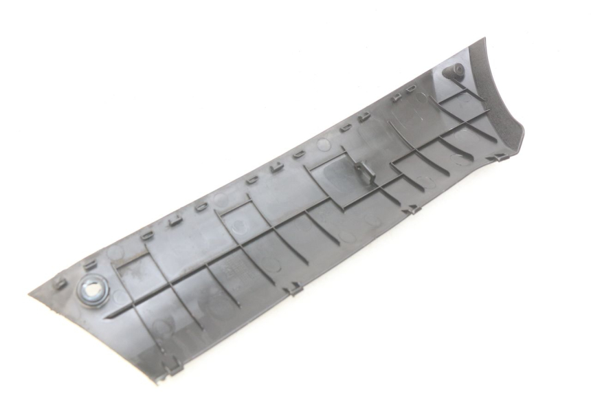 photo de RECHTER SEITENSCHWELLER PEUGEOT KISBEE 2T 50 (2010 - 2017) - Zoom auf Gebrauchszustand