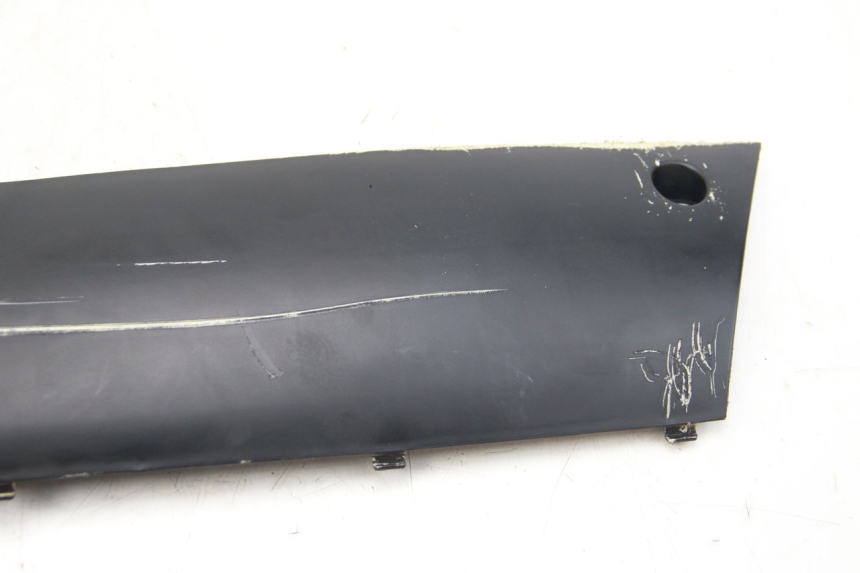 photo de RECHTER SEITENSCHWELLER PEUGEOT KISBEE 2T 50 (2018 - 2022) - Detailansicht des Bauteils