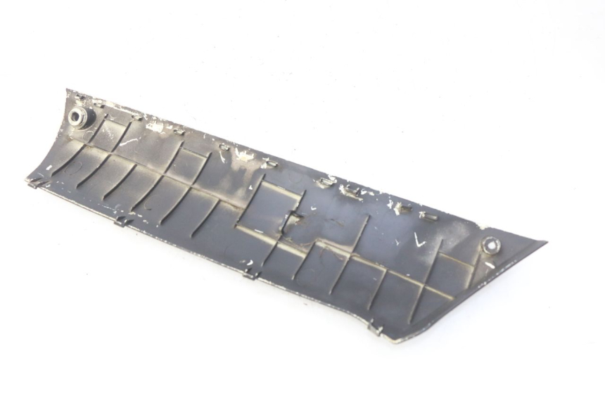 photo de RECHTER SEITENSCHWELLER PEUGEOT KISBEE 4T 50 (2010 - 2017) - Technische Nahaufnahme