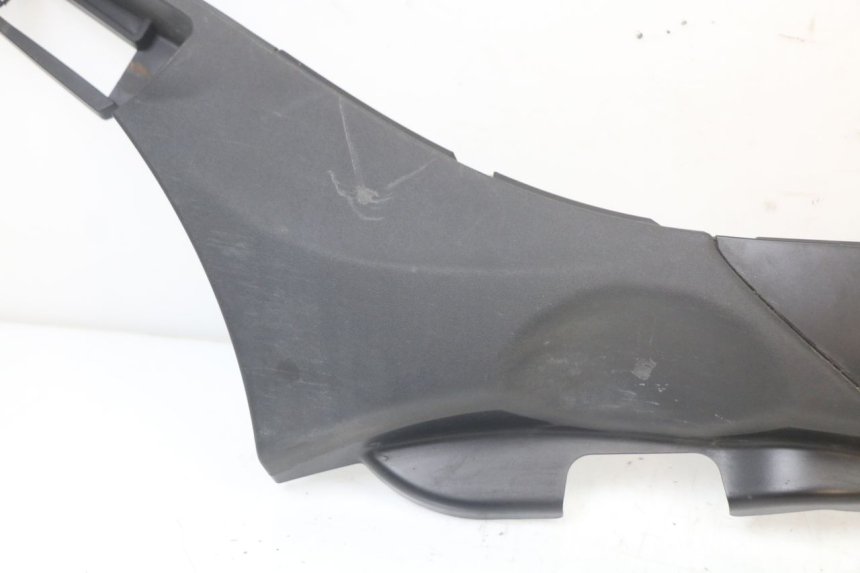 photo de UNTERBODEN RECHTS PIAGGIO MP3 HPE 350 (2018 - 2020) - Zoom auf Gebrauchszustand