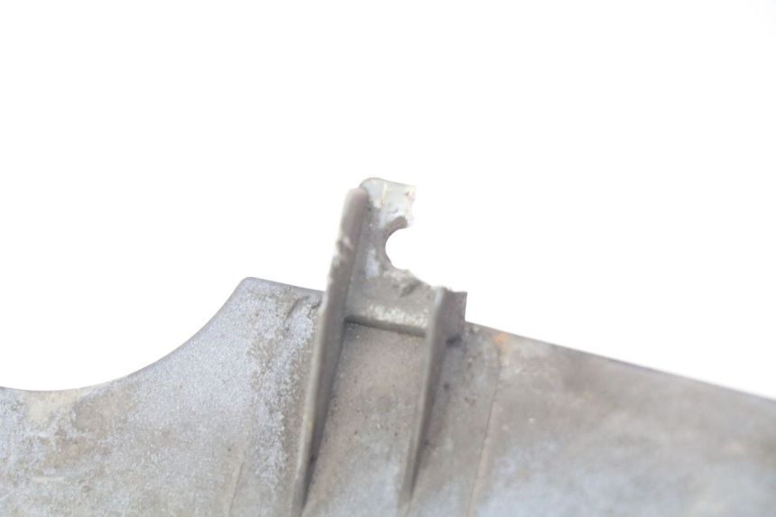 photo de RECHTER SEITENSCHWELLER PIAGGIO MP3 500 (2011 - 2015) - Details der Befestigungspunkte