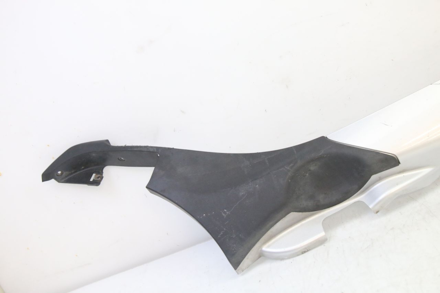 photo de RECHTER SEITENSCHWELLER PIAGGIO MP3 500 (2014 - 2017) - Detailansicht des Bauteils