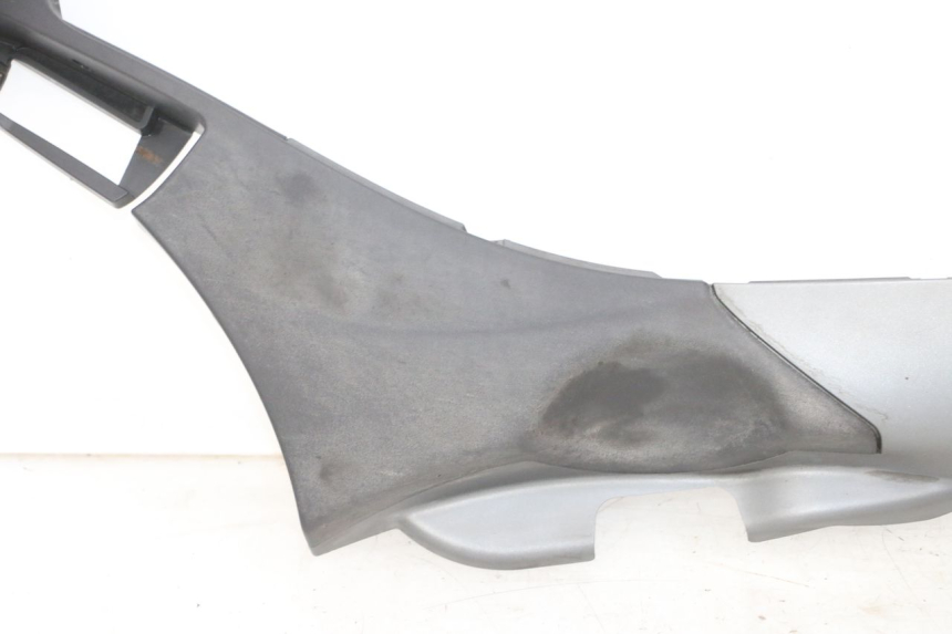 photo de UNTERBODEN RECHTS PIAGGIO MP3 500 (2016 - 2018) - Weitere Ansicht des Artikels