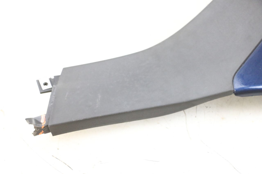 photo de UNTERBODEN RECHTS PIAGGIO MP3 RL 250 (2006 - 2010) - Detailansicht des Bauteils