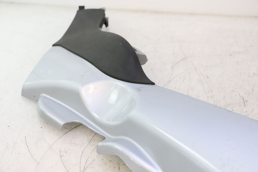 photo de RECHTER SEITENSCHWELLER PIAGGIO MP3 125 (2006 - 2014) - Detailansicht des Bauteils