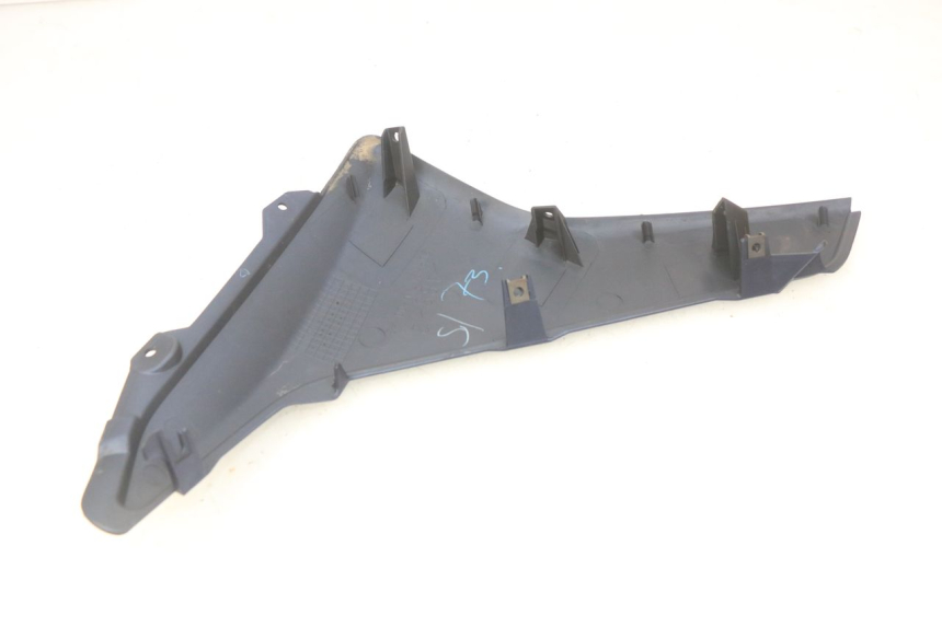 photo de RECHTER SEITENSCHWELLER YAMAHA N-MAX NMAX 125 (2017 - 2020) - Zoom auf Gebrauchszustand