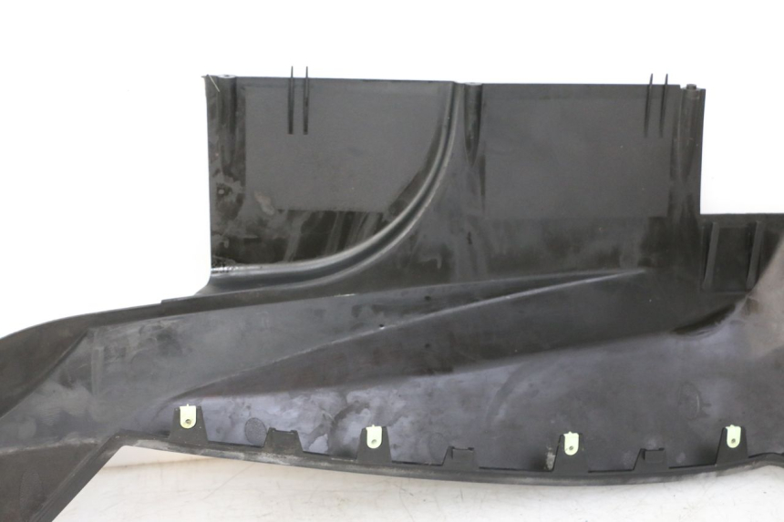 photo de UNTERBODEN RECHTS PEUGEOT SATELIS COMPRESSOR K15 125 (2006 - 2009) - Alternative Perspektive