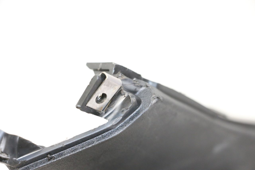 photo de RECHTER SEITENSCHWELLER PIAGGIO MP3 LT 400 (2007 - 2012) - Detailansicht des Bauteils