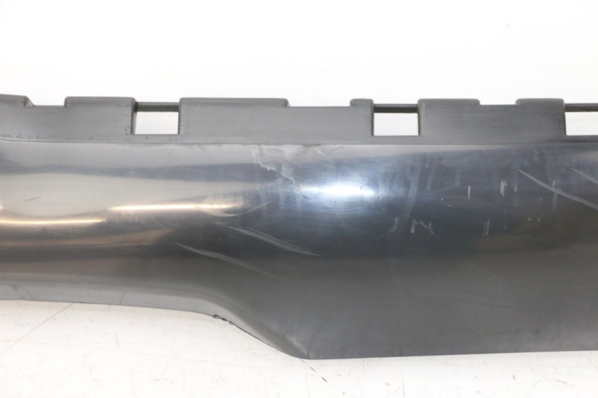 photo de UNTERBODEN RECHTS PIAGGIO NRG POWER PUREJET 50 (2018 - 2021) - Details der Befestigungspunkte