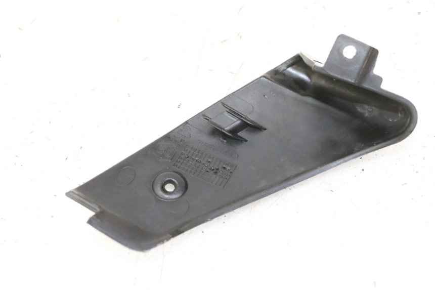 photo de UNTERBODEN RECHTS PIAGGIO VESPA GRANTURISMO 200 (2004 - 2005) - Zoom auf Gebrauchszustand