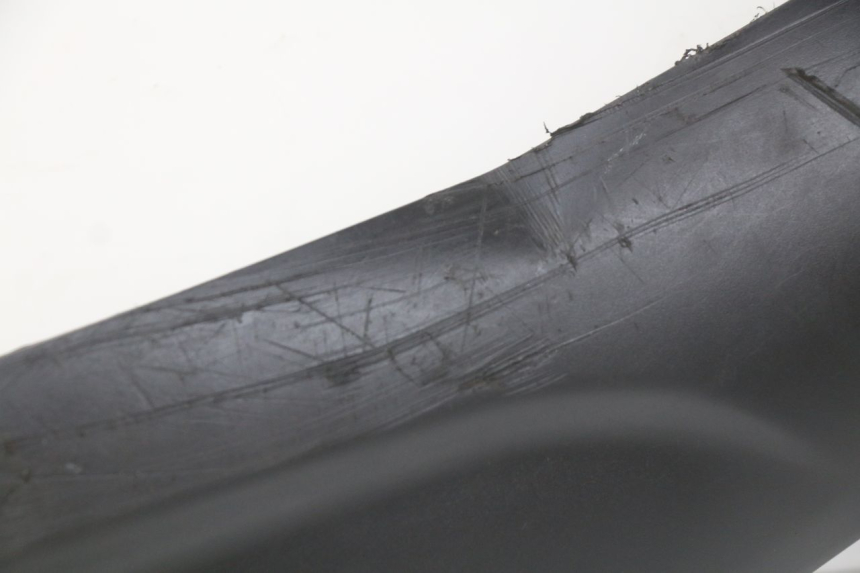 photo de RECHTER SEITENSCHWELLER TNT MOTOR ROMA 10' 2T 50 (2011 - 2018) - Oberflächenzustand und Material