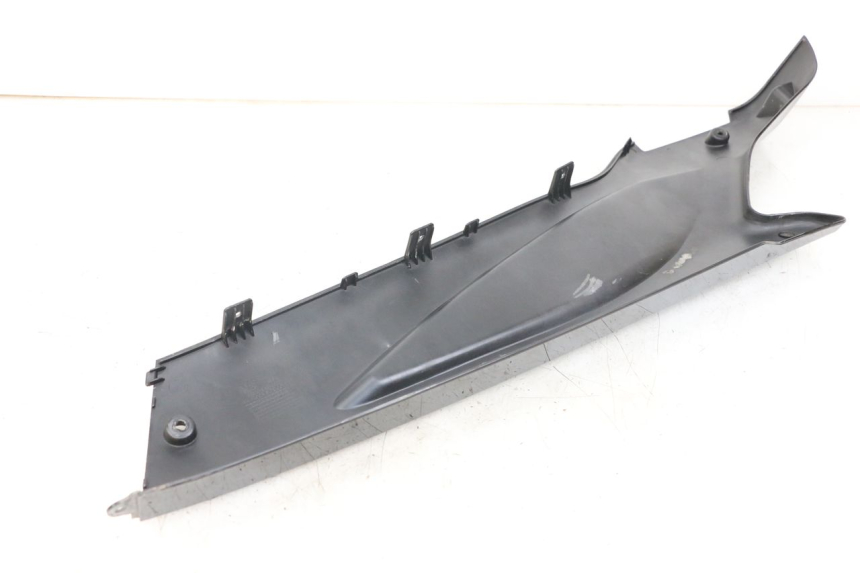 photo de RECHTER SEITENSCHWELLER DAELIM S3 125 (2010 - 2017) - Details der Befestigungspunkte