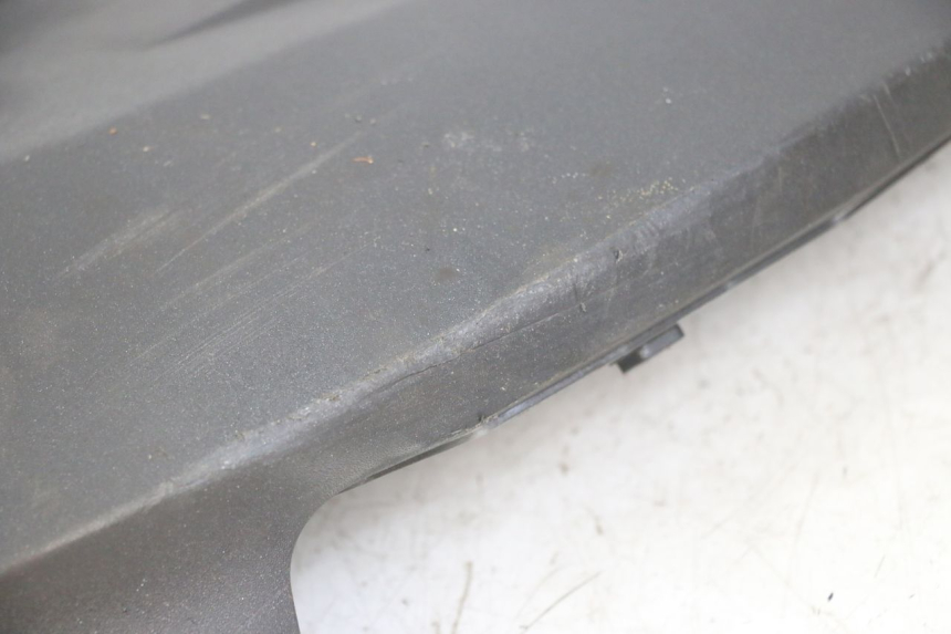 photo de UNTERBODEN RECHTS PEUGEOT SATELIS 125 (2013 - 2018) - Zoom auf Gebrauchszustand