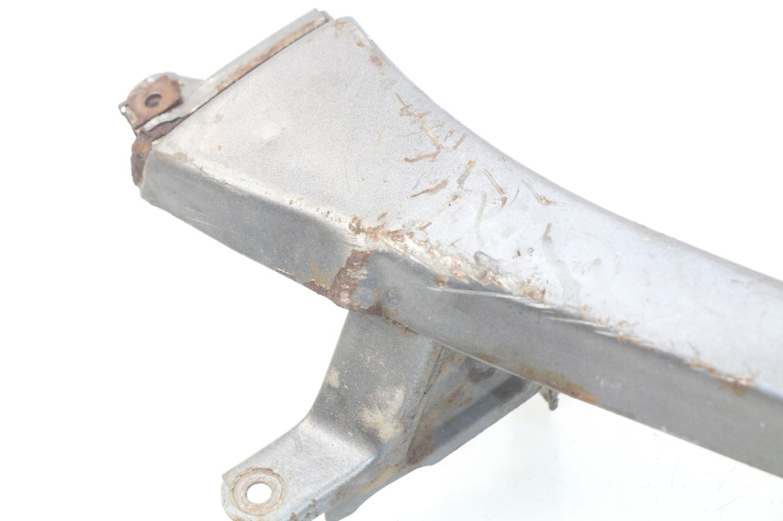 photo de UNTERBODEN RECHTS PEUGEOT SC 50 (1988 - 1992) - Details der Befestigungspunkte