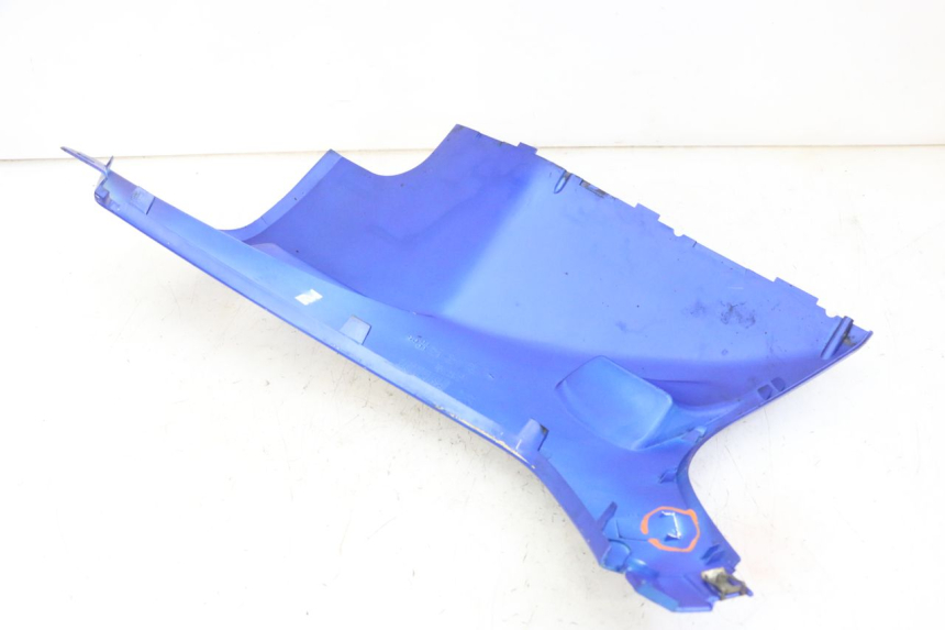 photo de UNTERBODEN RECHTS PEUGEOT SPEEDFIGHT 2 LC 50 (2000 - 2009) - Detailansicht des Bauteils