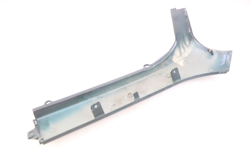 photo de RECHTER SEITENSCHWELLER PEUGEOT SV 125 (1991 - 1994) - Details der Befestigungspunkte