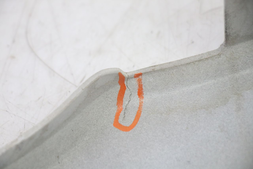 photo de UNTERBODEN RECHTS PEUGEOT TWEET PRO EFI 4T 50 (2021 - 2022) - Charakteristische Merkmale