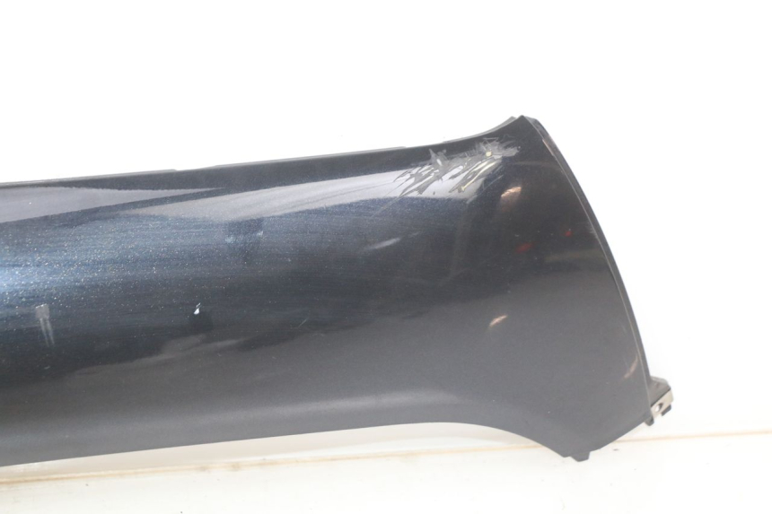 photo de RECHTER SEITENSCHWELLER PIAGGIO X8 125 (2004 - 2007) - Weitere Ansicht des Artikels