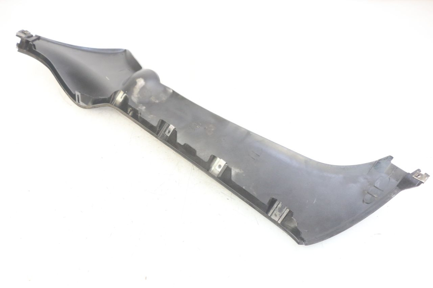 photo de RECHTER SEITENSCHWELLER PIAGGIO XEVO - X EVO 125 (2007 - 2017) - Oberflächenzustand und Material