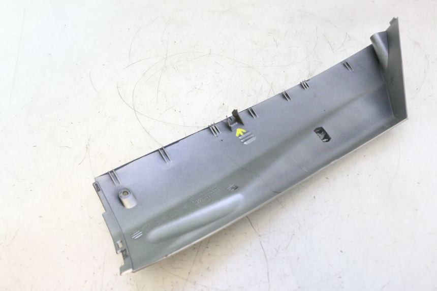photo de RECHTER SEITENSCHWELLER YAMAHA YP MAJESTY 125 (2002 - 2006) - Geprüftes Gebrauchtteil