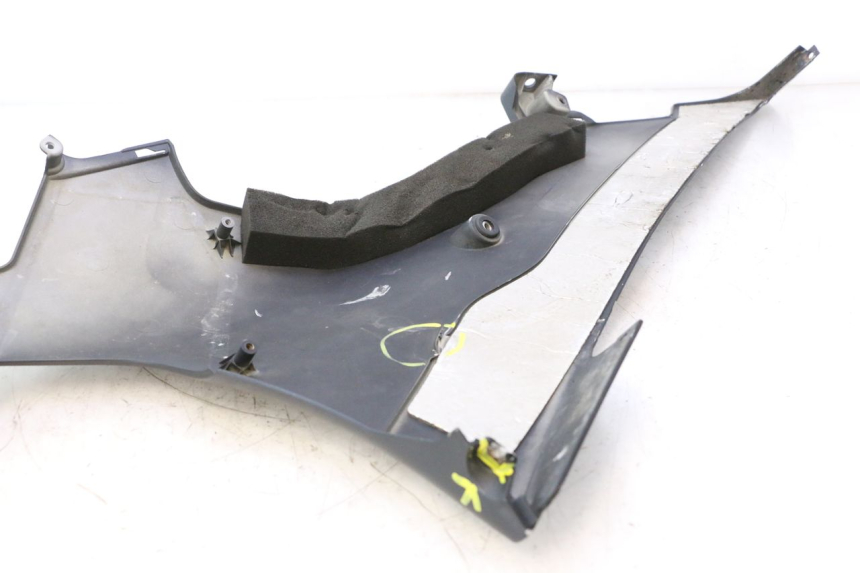 photo de UNTERBODEN RECHTS YAMAHA YZF R6 600 (2008 - 2009) - Alternativer Blickwinkel