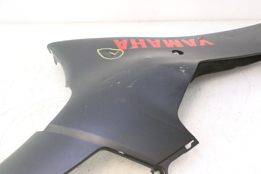 photo de UNTERBODEN RECHTS YAMAHA YZF R6 600 (2008 - 2009) - Kennzeichnungen und Originalreferenzen