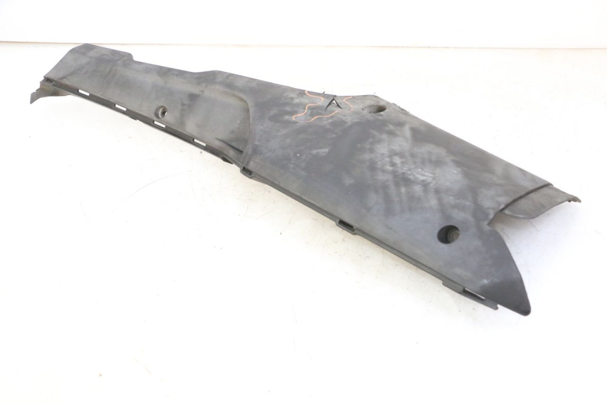 photo de UNTERBODEN LINKS QUADRO 4 4D 350 (2015 - 2018) - Oberflächenzustand und Material