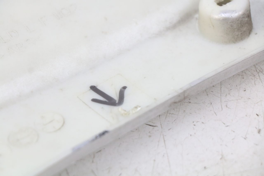 photo de LINKER UNTERE SEITENVERKLEIDUNG BAOTIAN BT 49 QT-9 50 (2006 - 2010) - Technische Nahaufnahme