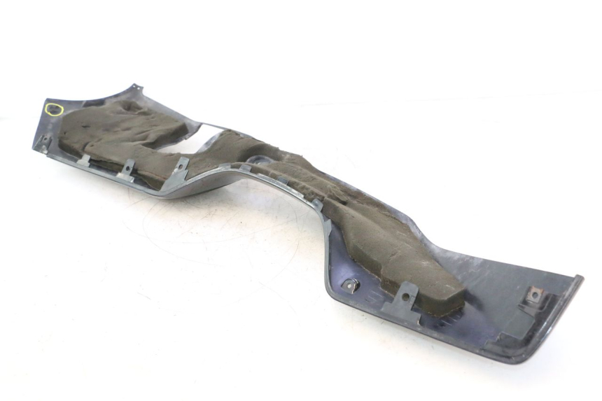 photo de UNTERBODEN LINKS SUZUKI BURGMAN EXECUTIVE ABS 650 (2006 - 2012) - Detailansicht des Bauteils
