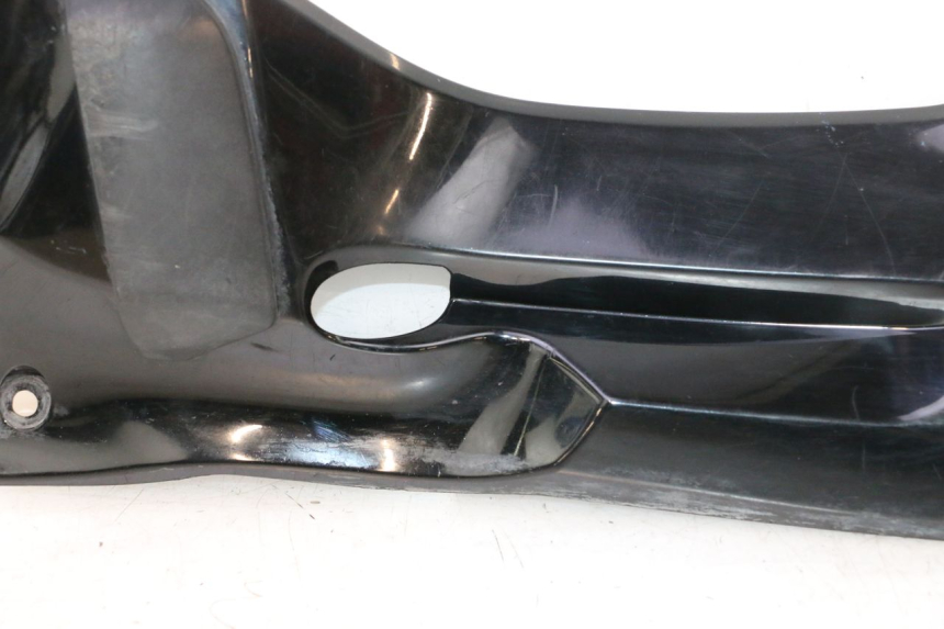 photo de UNTERBODEN LINKS SUZUKI BURGMAN EXECUTIVE ABS 650 (2006 - 2012) - Fokus auf die Struktur