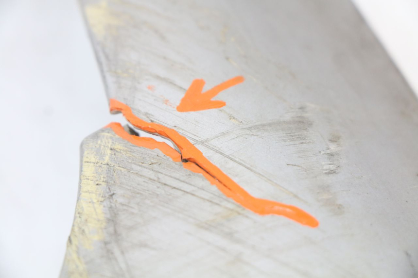 photo de UNTERBODEN LINKS BMW C1 125 (2000 - 2003) - Oberflächenzustand und Material