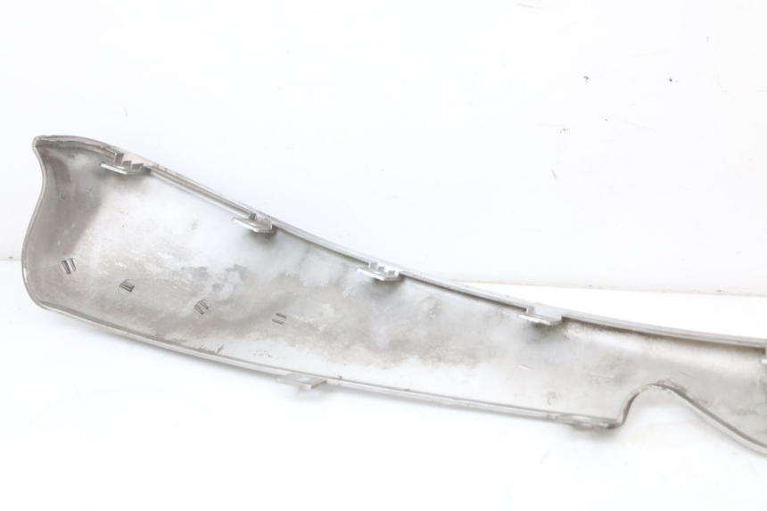 photo de UNTERBODEN LINKS BMW C1 125 (2000 - 2003) - Kennzeichnungen und Originalreferenzen