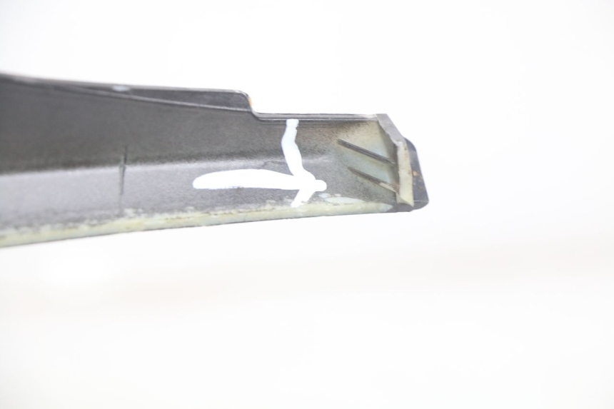 photo de LINKER UNTERE SEITENVERKLEIDUNG PEUGEOT CITYSTAR 125 (2011 - 2017) - Zoom auf Gebrauchszustand