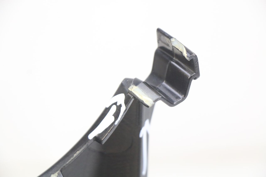 photo de LINKER UNTERE SEITENVERKLEIDUNG PEUGEOT CITYSTAR 125 (2011 - 2017) - Technische Nahaufnahme