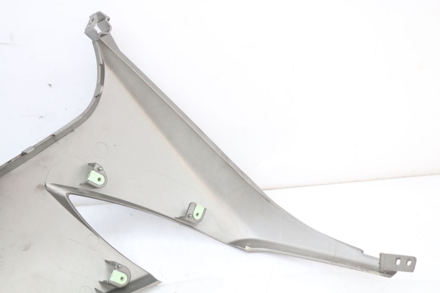 photo de UNTERBODEN LINKS PEUGEOT CITYSTAR 50 (2013 - 2017) - Kennzeichnungen und Originalreferenzen